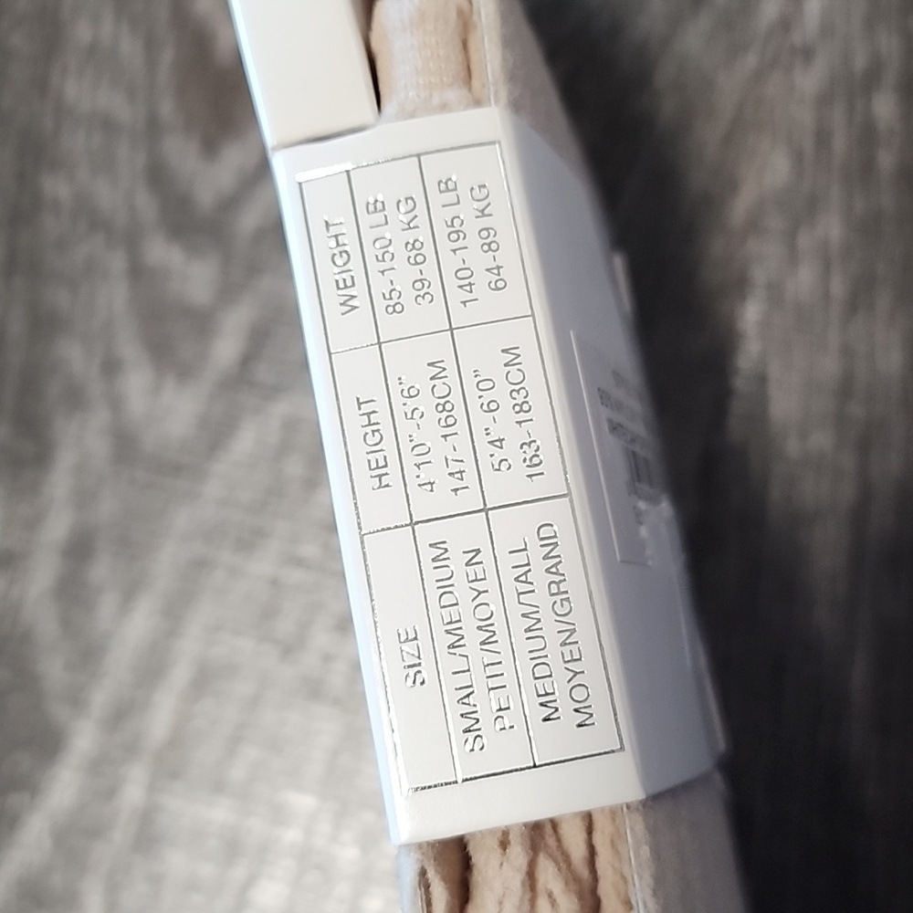 Jessica Simpson Cream Fashion Tights - Picture 3 of 3